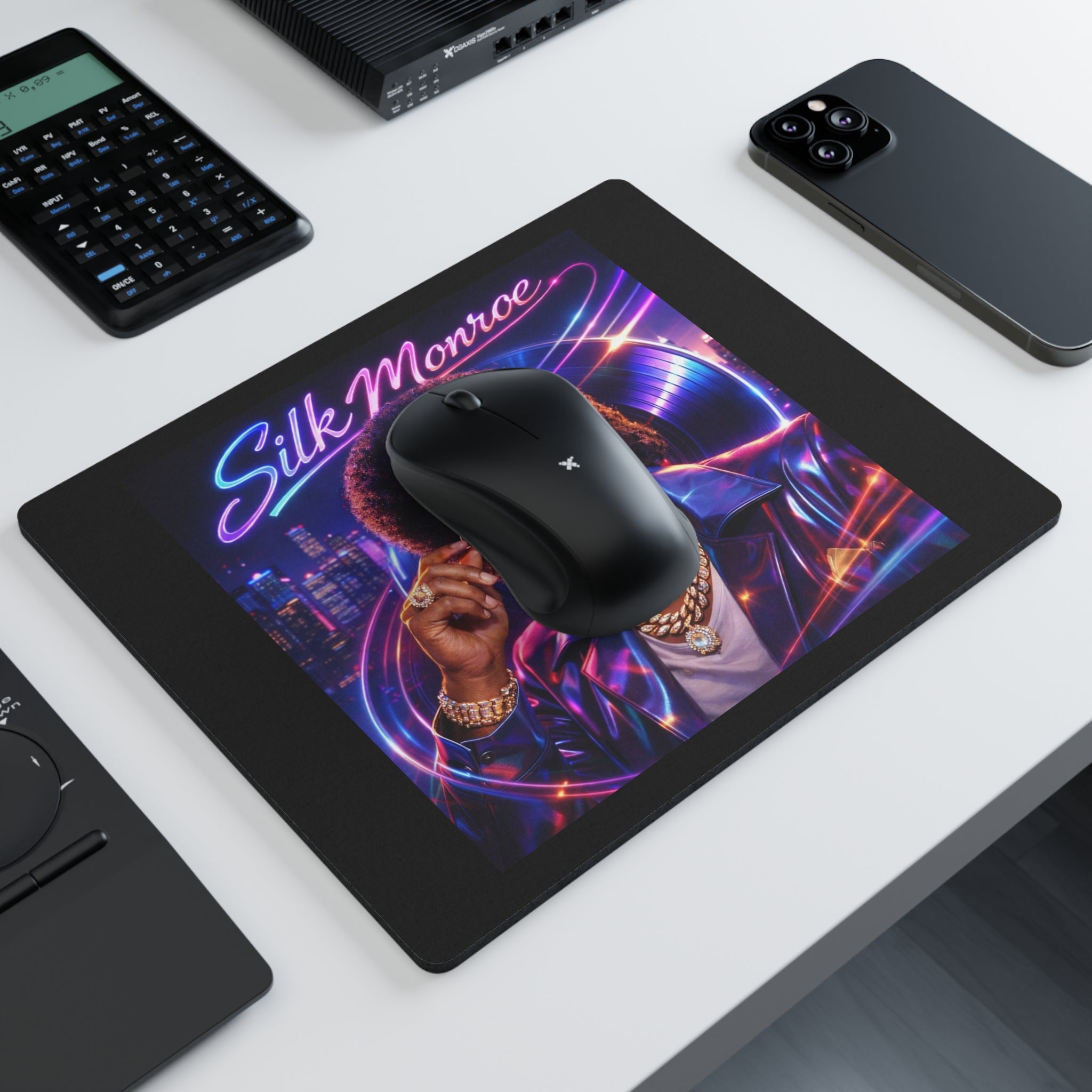 Silk Monroe portrait Rectangular Mouse Pad | Retro 80s neon, Vinyl DJ art